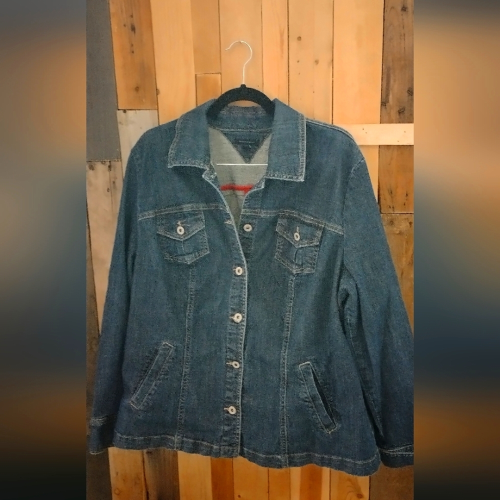 Tommy Hilfiger jean jacket size 10
